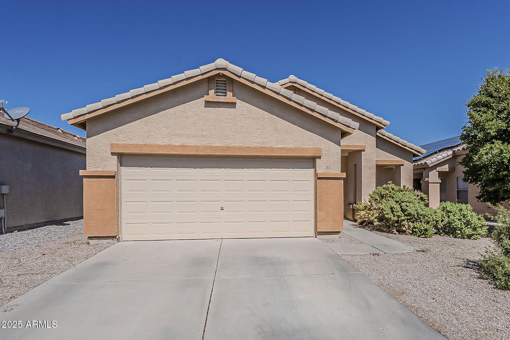 86 6TH Avenue W, Buckeye, AZ 85326
