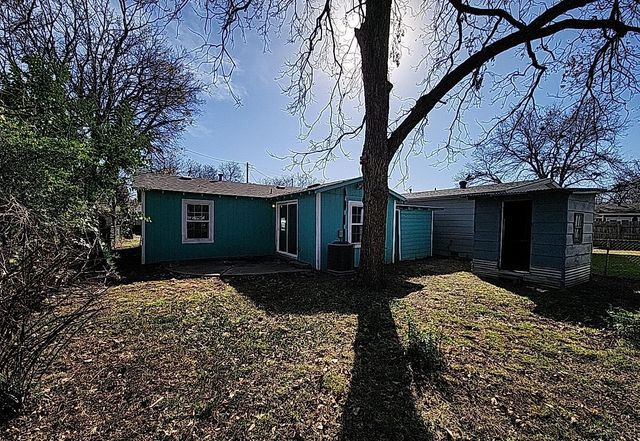 108 Monroe Street, Cleburne, TX 76033