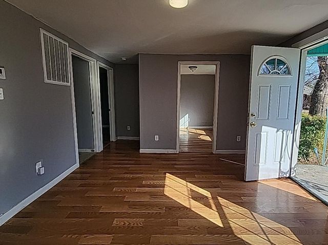 108 Monroe Street, Cleburne, TX 76033