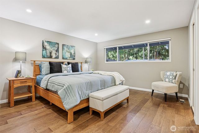 9207 120th Avenue SE, Newcastle, WA 98056