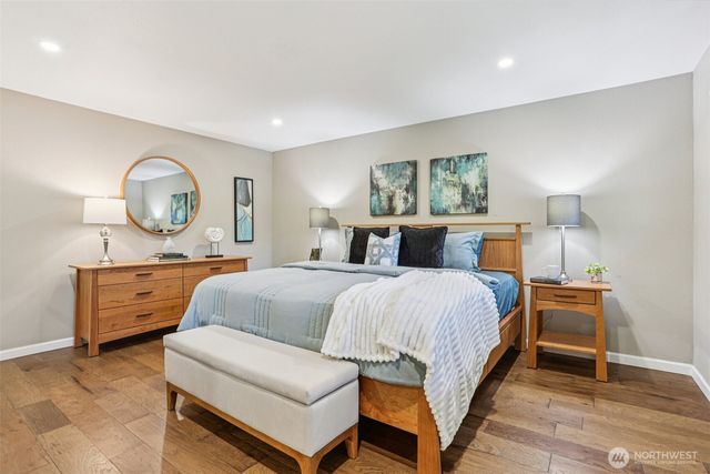 9207 120th Avenue SE, Newcastle, WA 98056