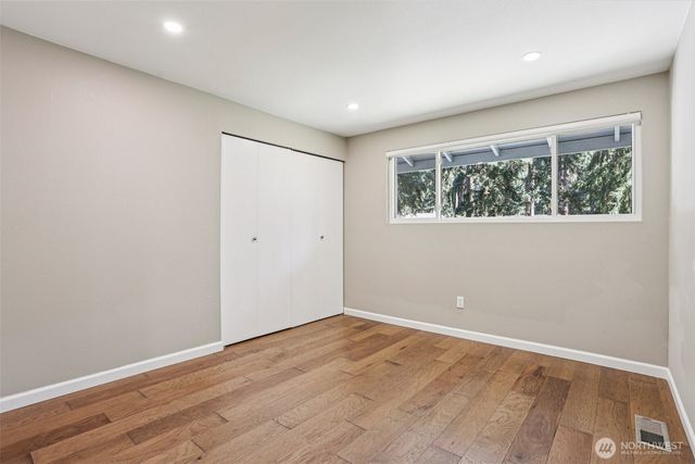 9207 120th Avenue SE, Newcastle, WA 98056