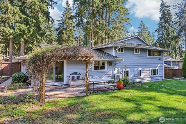 9207 120th Avenue SE, Newcastle, WA 98056