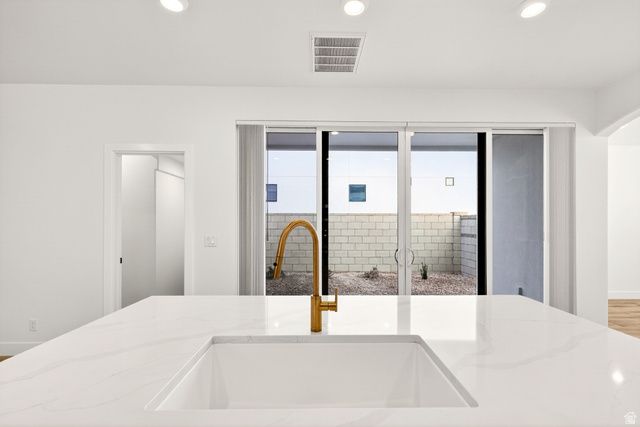 6320 S GREEN DIAMOND CV, St. George, UT 84790