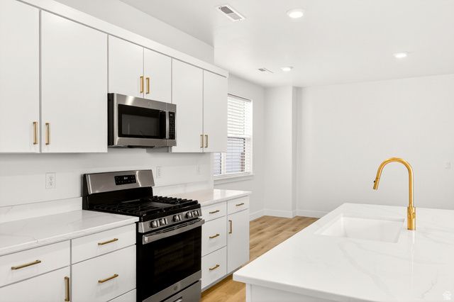 6320 S GREEN DIAMOND CV, St. George, UT 84790