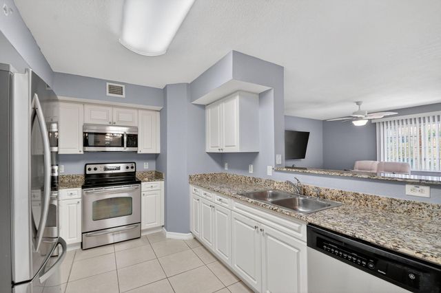 6769 Heritage Grande 2201, Boynton Beach, FL 33437