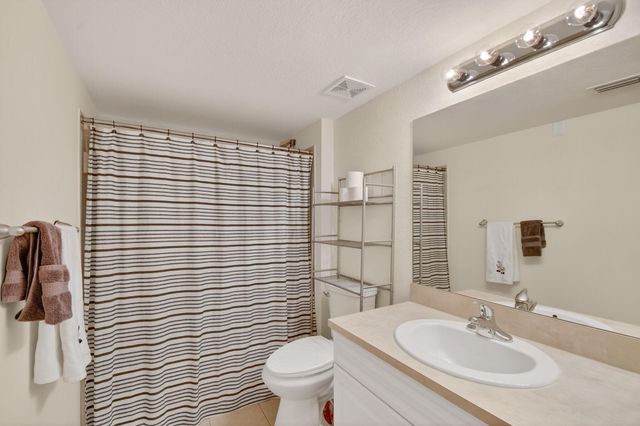 6769 Heritage Grande 2201, Boynton Beach, FL 33437