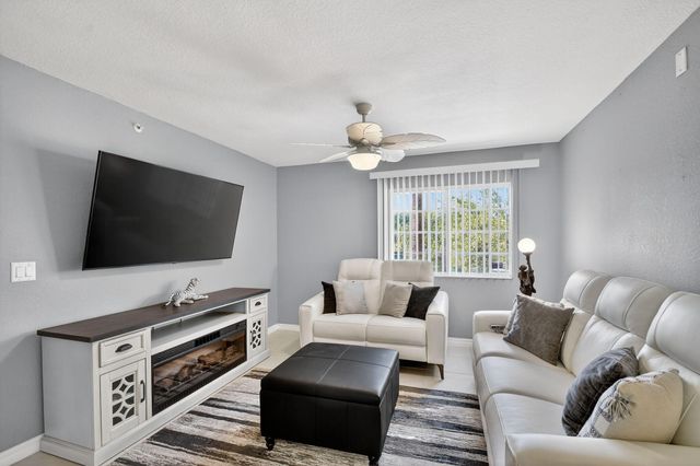 6769 Heritage Grande 2201, Boynton Beach, FL 33437