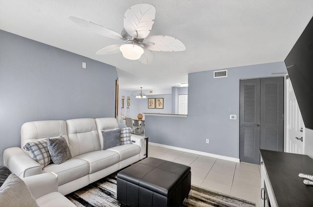 6769 Heritage Grande 2201, Boynton Beach, FL 33437