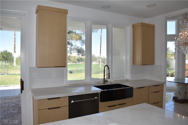 2208 Bay Hill Drive, Las Vegas, NV 89117