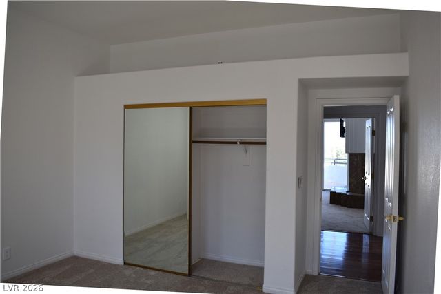 2208 Bay Hill Drive, Las Vegas, NV 89117
