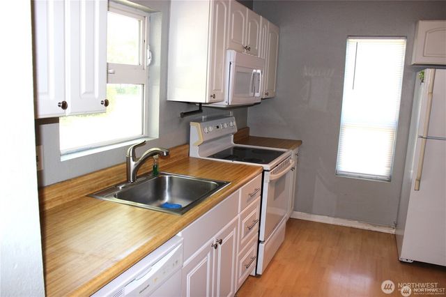 18343 Albany Street SW, Rochester, WA 98579