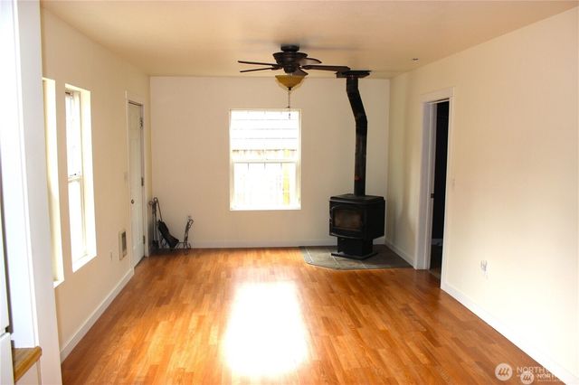 18343 Albany Street SW, Rochester, WA 98579