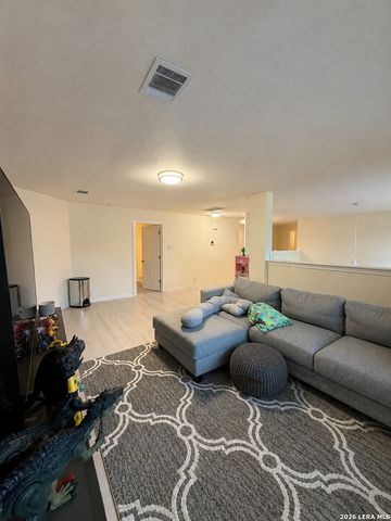 108 CINNABAR TRL, Cibolo, TX 78108