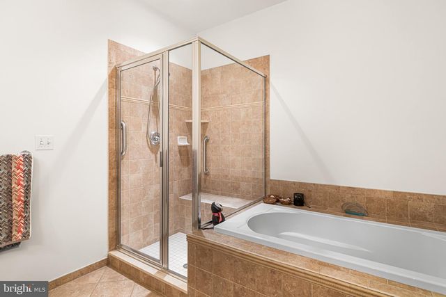 264 CARSON TER, Huntingdon Valley, PA 19006