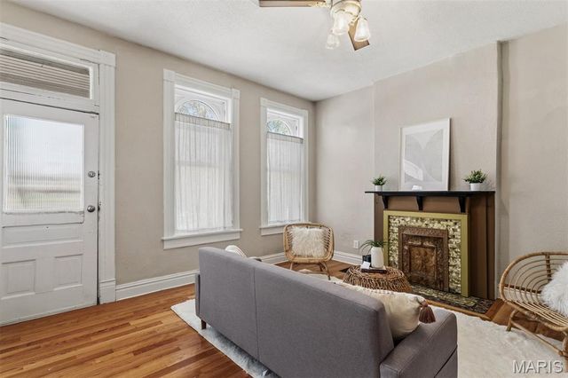 5412 Reber Place, St Louis, MO 63139