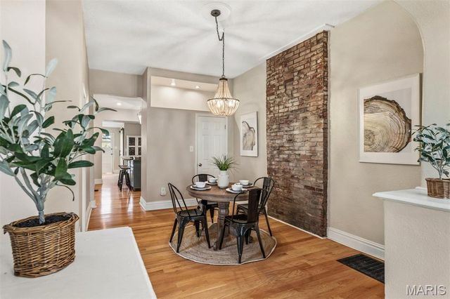 5412 Reber Place, St Louis, MO 63139