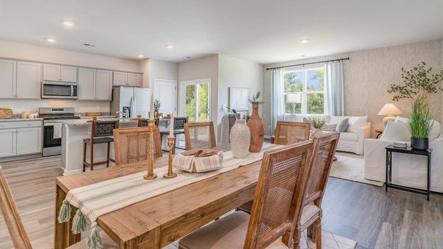 250 KIPLING DR, Oakland, TN 38060