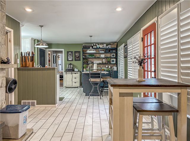 721 Rogers Avenue, Harrison, AR 72601