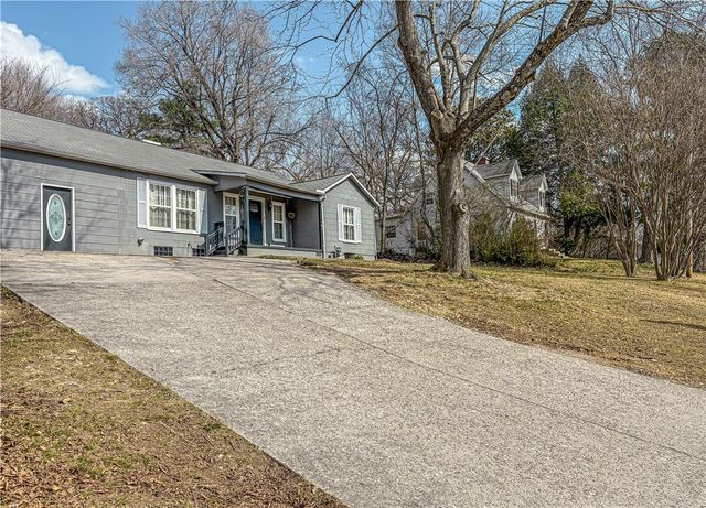 721 Rogers Avenue, Harrison, AR 72601