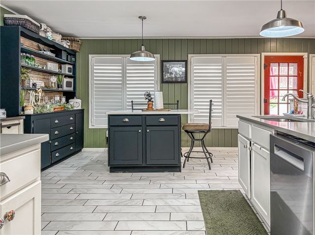 721 Rogers Avenue, Harrison, AR 72601