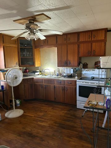 20600 Lawrence 2200, Aurora, MO 65605