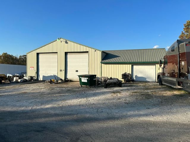 20600 Lawrence 2200, Aurora, MO 65605