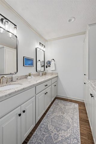 16105 Wall Street, Jersey Village, TX 77040