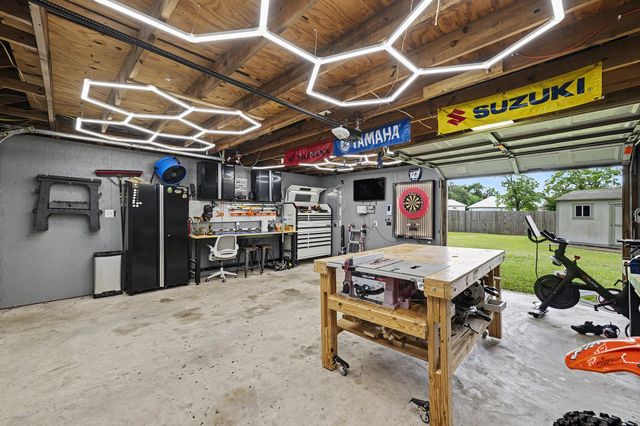 16105 Wall Street, Jersey Village, TX 77040