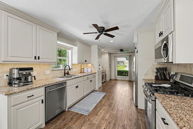 16105 Wall Street, Jersey Village, TX 77040