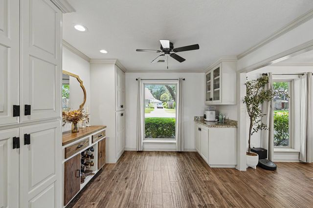 16105 Wall Street, Jersey Village, TX 77040