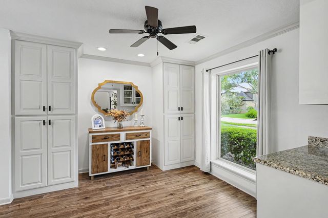 16105 Wall Street, Jersey Village, TX 77040