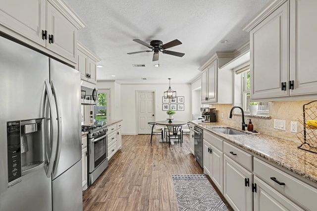 16105 Wall Street, Jersey Village, TX 77040