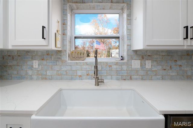 24939 Stormbreak Drive, Richland, MO 65556