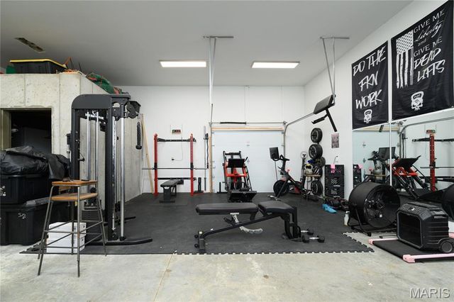 24939 Stormbreak Drive, Richland, MO 65556