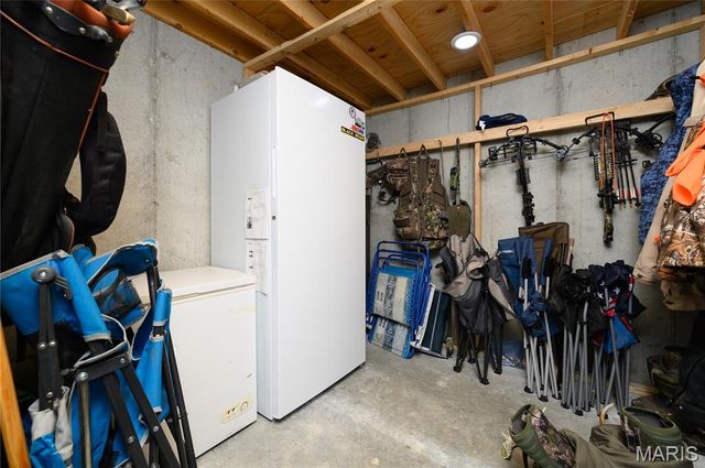 24939 Stormbreak Drive, Richland, MO 65556