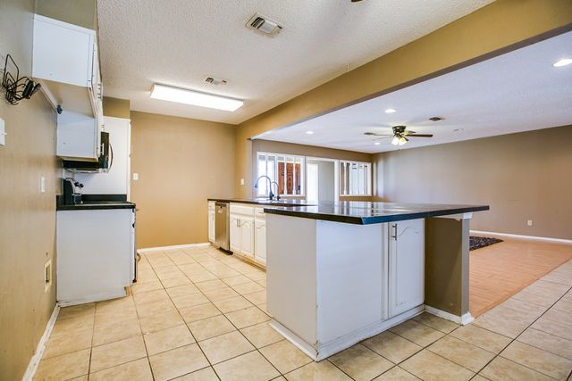 401 N 3rd Street, Ballinger, TX 76821