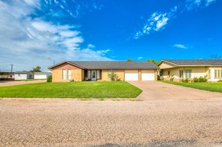 401 N 3rd Street, Ballinger, TX 76821