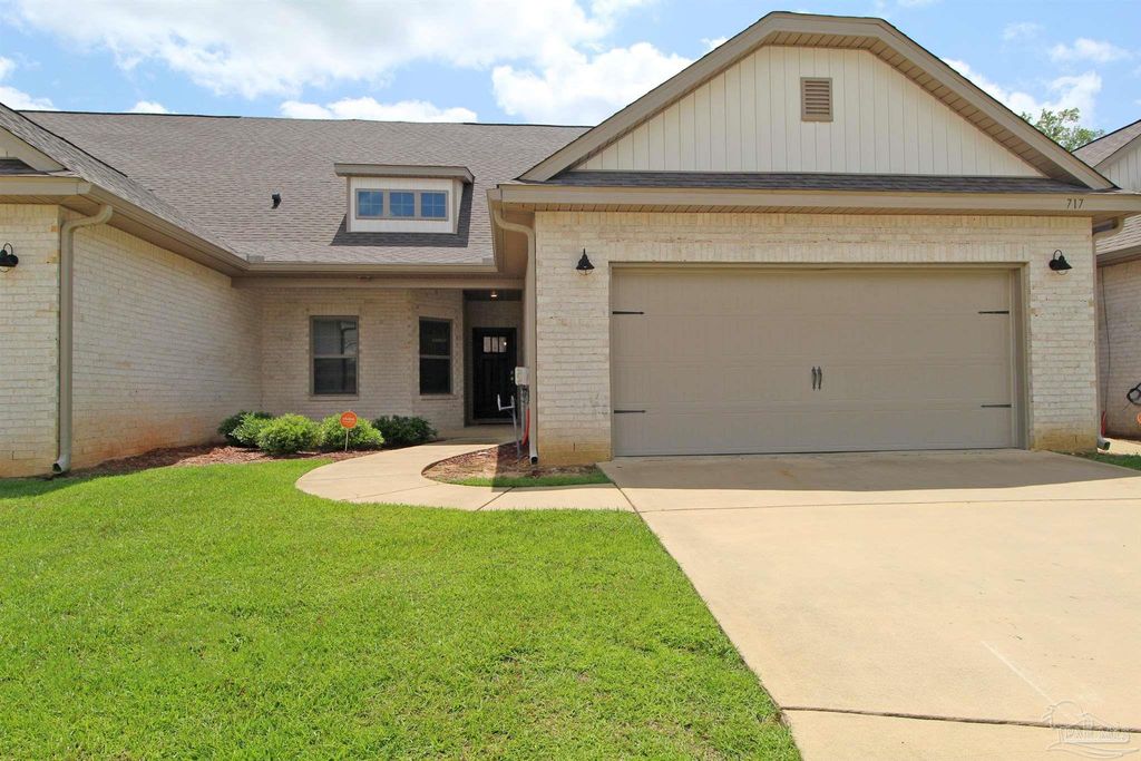 717 Brambling Ct, Pensacola, FL 32533
