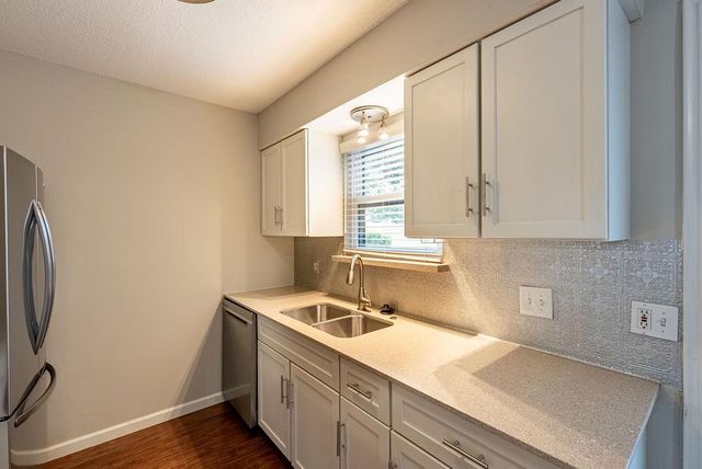 832 Banister LN 832, Austin, TX 78704