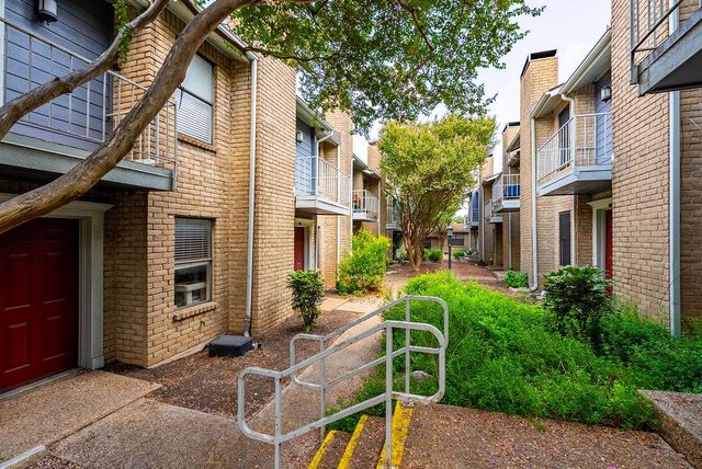 832 Banister LN 832, Austin, TX 78704
