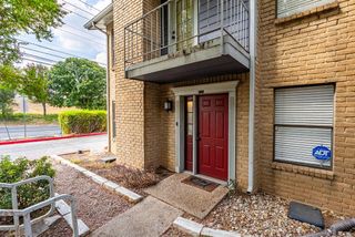 832 Banister LN 832, Austin, TX 78704