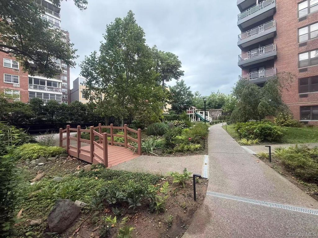 8710 51st Avenue 3H, Elmhurst, NY 11373