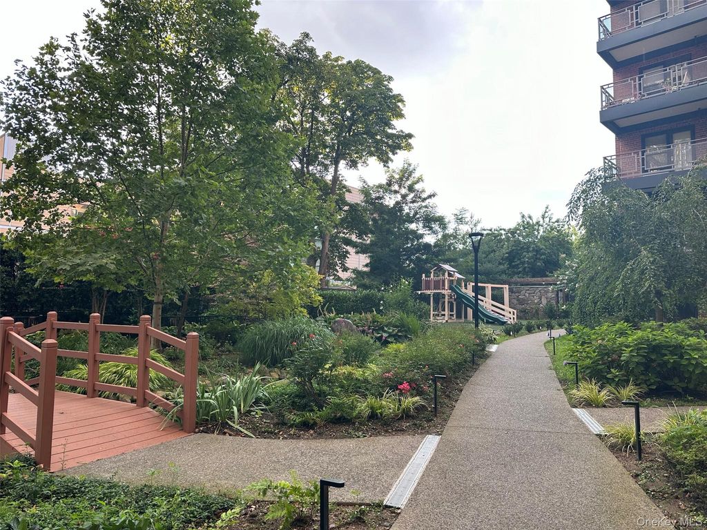 8710 51st Avenue 3H, Elmhurst, NY 11373 — photo 3