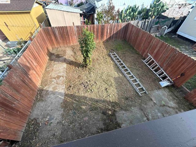 2618 E 20Th St, Oakland, CA 94601