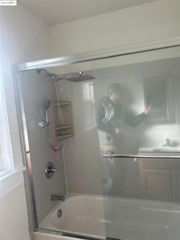 2618 E 20Th St, Oakland, CA 94601