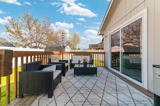 1613 E 2nd St, Deer Park, WA 99006