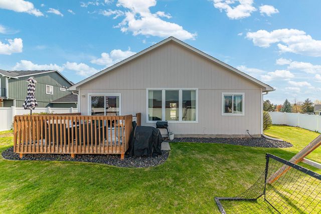 1613 E 2nd St, Deer Park, WA 99006