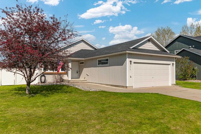 1613 E 2nd St, Deer Park, WA 99006
