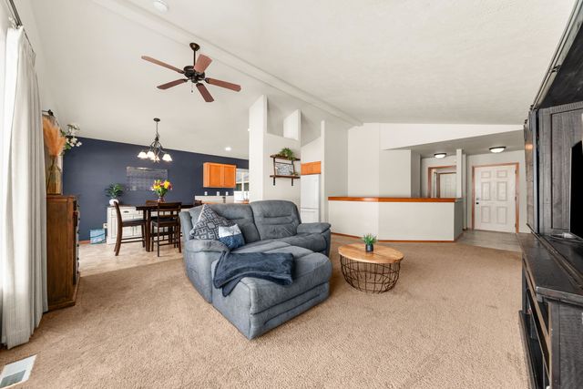 1613 E 2nd St, Deer Park, WA 99006